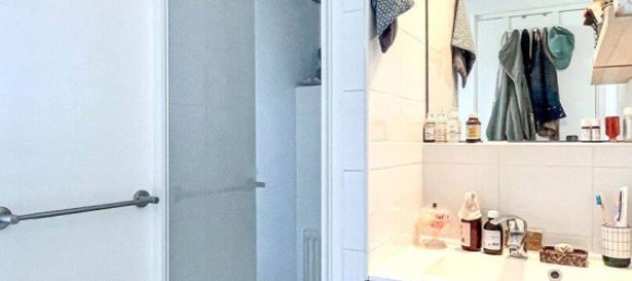 Квартира с 1 спальней в Сен-Сен-Дени, Франция № 327028 4