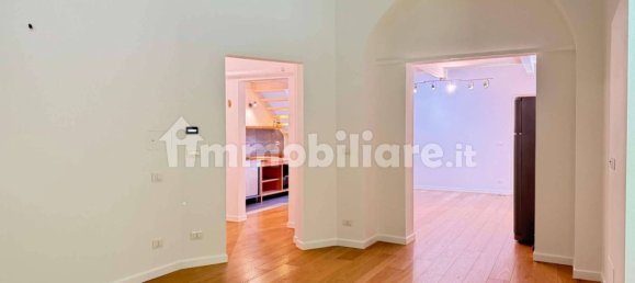 Квартира с 1 спальней в Турин, Италия № 296372 11