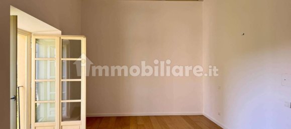 Квартира с 1 спальней в Турин, Италия № 296372 9