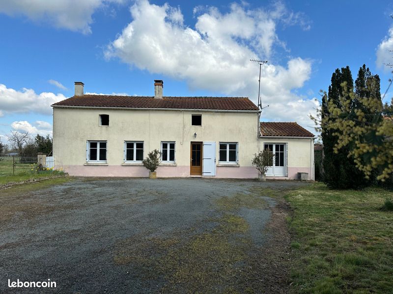 2 bedrooms House in Vendee, France No. 181285