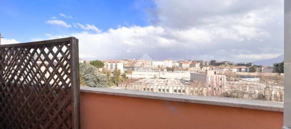 Apartamento de 4 divisões em L'Aquila, Italy N.º 15063 29