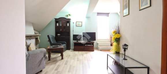 Apartamento de 4 divisões em L'Aquila, Italy N.º 15063 23