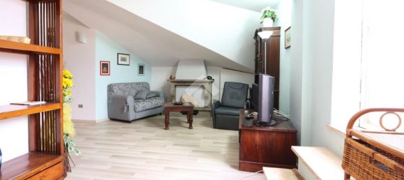 Apartamento de 4 divisões em L'Aquila, Italy N.º 15063 5