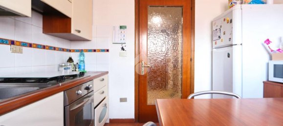Apartamento de 4 divisões em L'Aquila, Italy N.º 15063 31