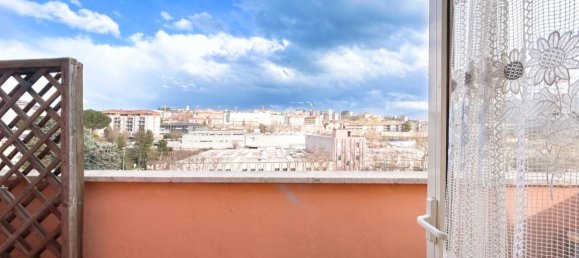 Apartamento de 4 divisões em L'Aquila, Italy N.º 15063 28