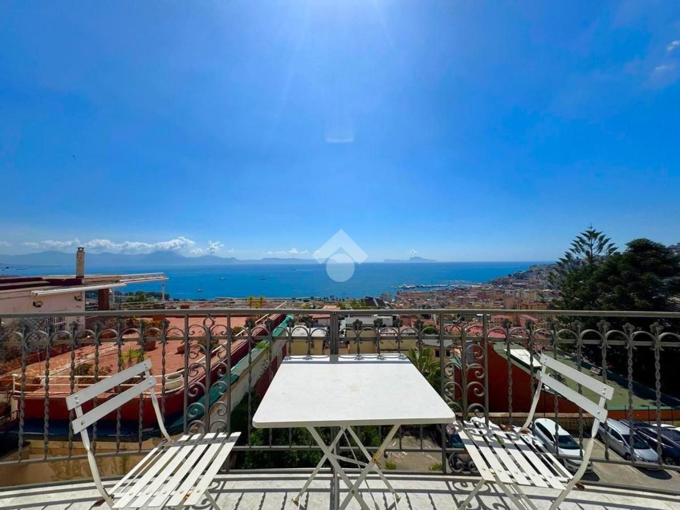 4 bedrooms Apartment in Naples, Italy No. 359246