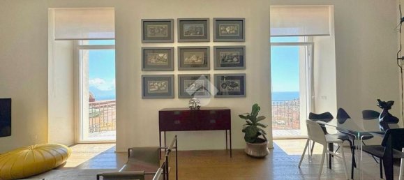 4 bedrooms Apartment in Naples, Italy No. 359246 2