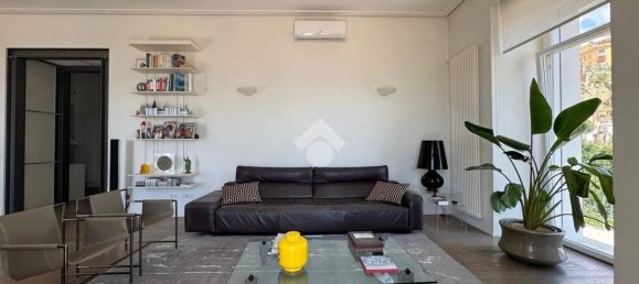 4 bedrooms Apartment in Naples, Italy No. 359246 9