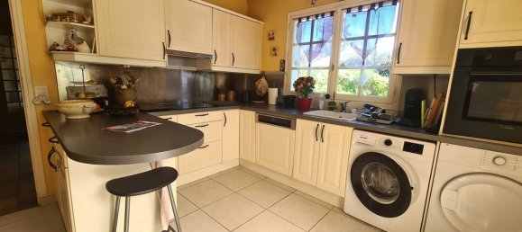 4 Schlafzimmer Haus in Les Essarts-le-Roi, France, Nr. 331610 12