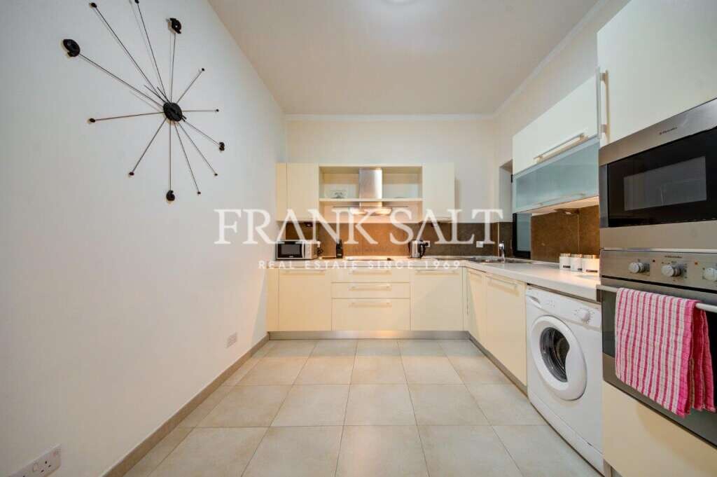 Apartamento de 3 dormitorios en Saint Julian's, Malta No. 3391