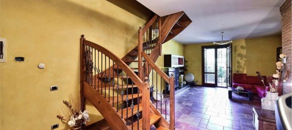 3 bedrooms House in Gerenzano, Italy No. 361261 20