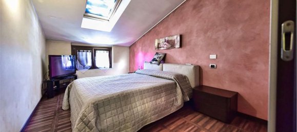 3 bedrooms House in Gerenzano, Italy No. 361261 23