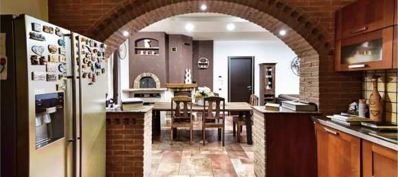 3 bedrooms House in Gerenzano, Italy No. 361261 9