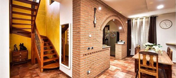 3 bedrooms House in Gerenzano, Italy No. 361261 6