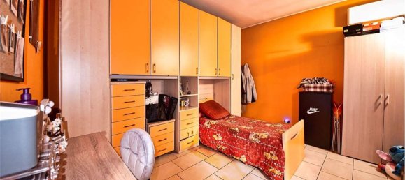 3 bedrooms House in Gerenzano, Italy No. 361261 18