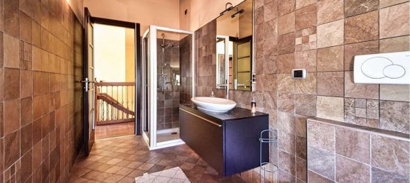 3 bedrooms House in Gerenzano, Italy No. 361261 24