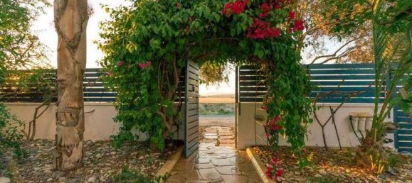 4 bedrooms House in Zygi, Cyprus No. 10703 8