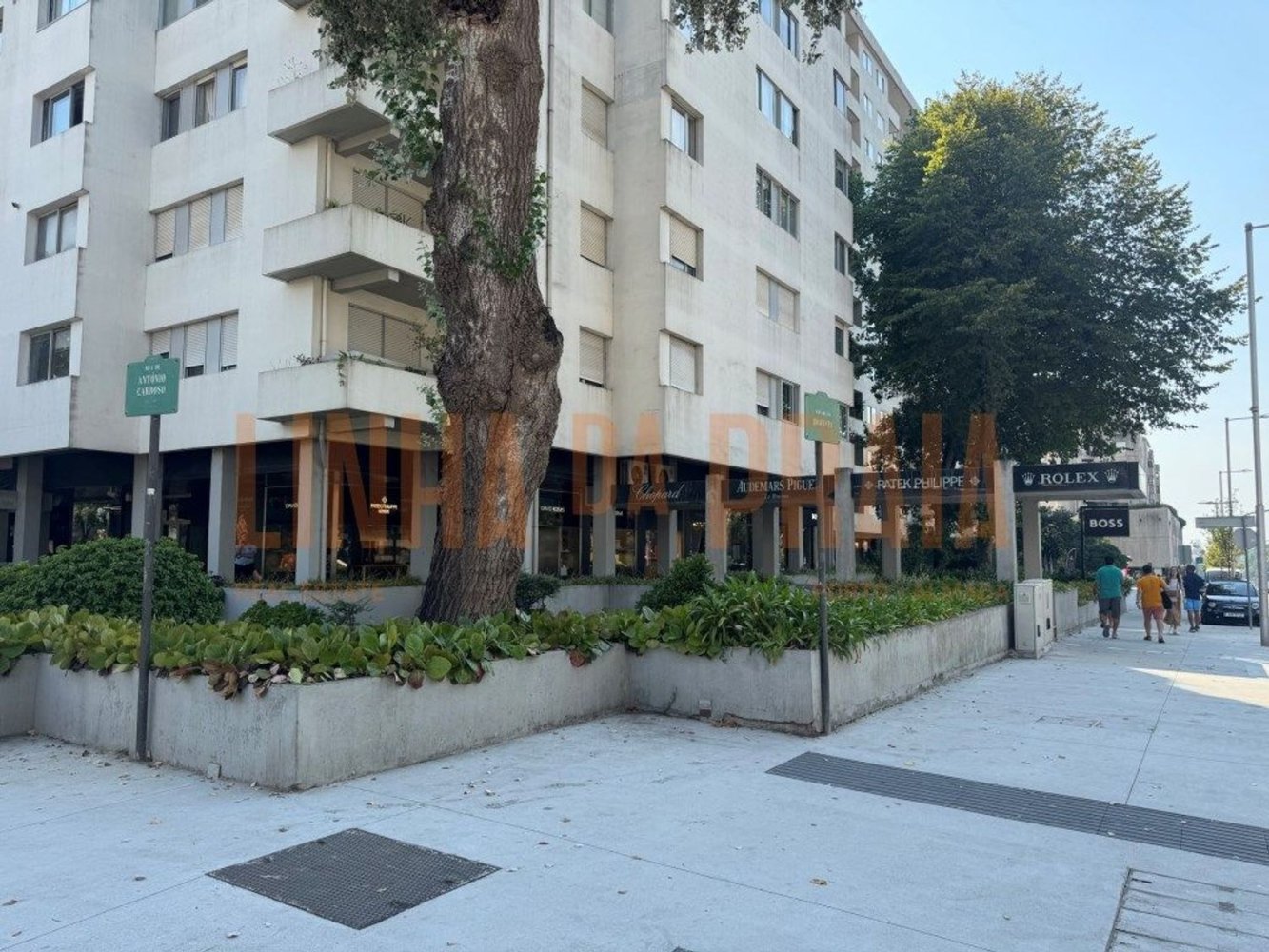 43m² Commercial property in Porto, Portugal No. 210902