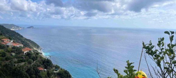 Дом с 2 комнатами в Специя, Италия № 106531 2