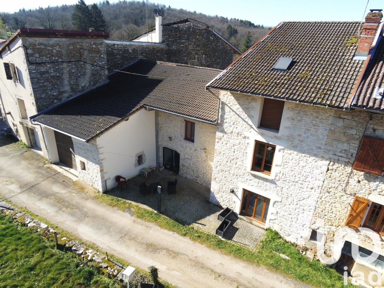 5 chambres Maison de ville à Poncin, France No. 198581