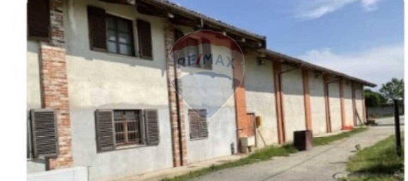 Edificio de 5 habitaciónes en Savigliano, Italy No. 213359 3