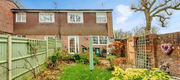 3 bedrooms Commercial property in Crawley, United Kingdom No. 6272 16