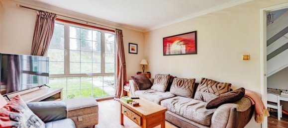 3 bedrooms Commercial property in Crawley, United Kingdom No. 6272 5