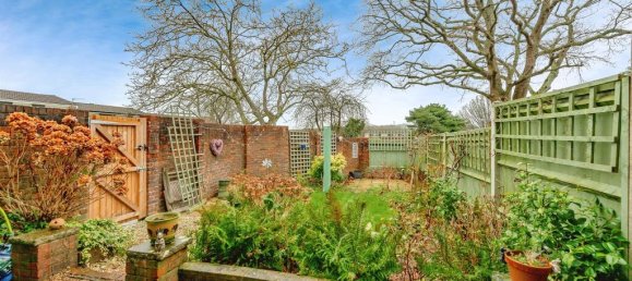 3 bedrooms Commercial property in Crawley, United Kingdom No. 6272 14