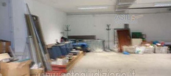 5 rooms Apartment in Rome, Italy No. 290149 3