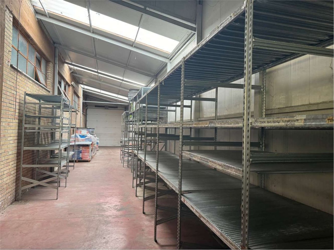 1400m² Warehouse in Cesena, Italy No. 109369