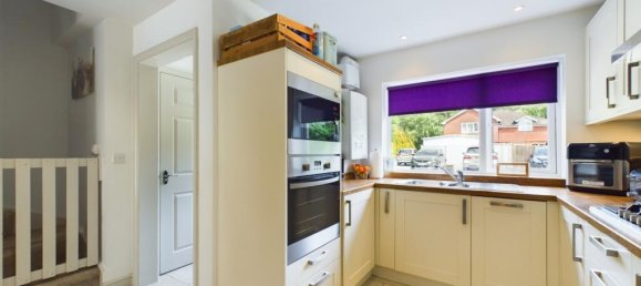 4 bedrooms House in Bordon, United Kingdom No. 13802 21