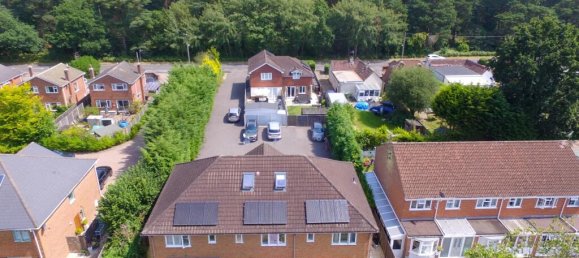 4 bedrooms House in Bordon, United Kingdom No. 13802 2