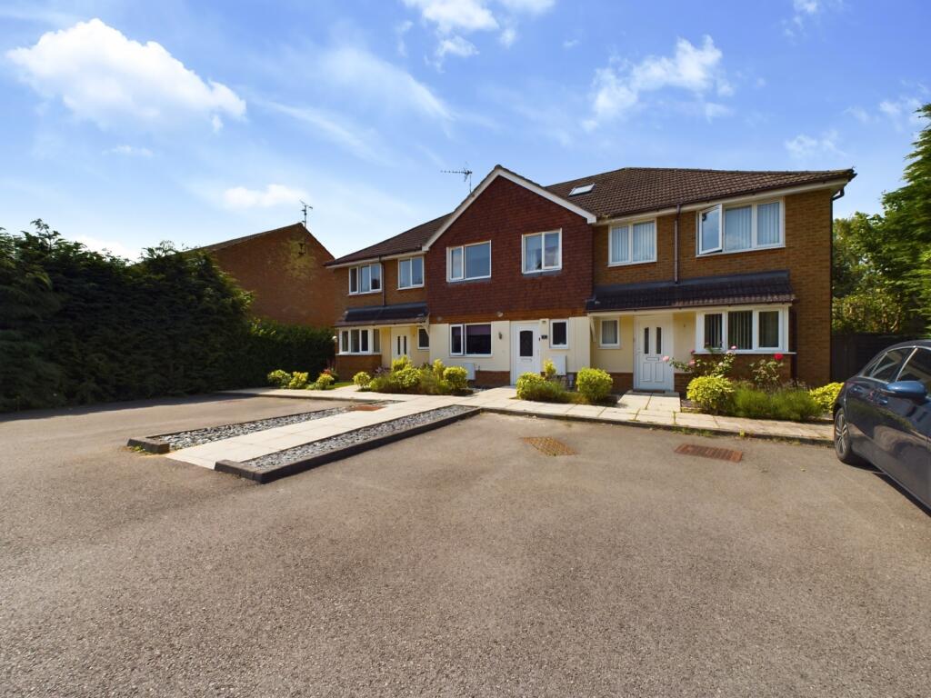 4 bedrooms House in Bordon, United Kingdom No. 13802