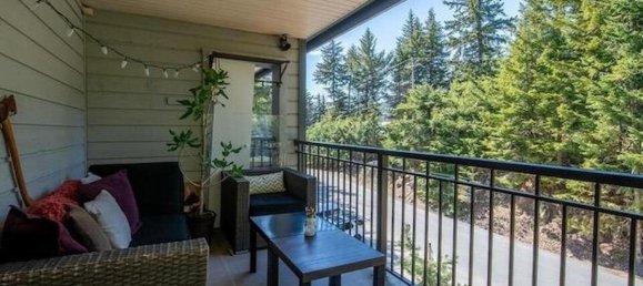 4 bedrooms House in British Columbia, Canada No. 1251 11