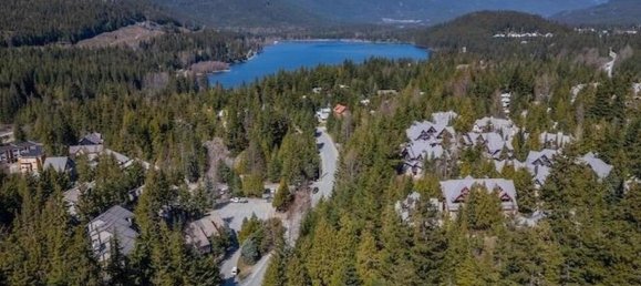 4 bedrooms House in British Columbia, Canada No. 1251 7