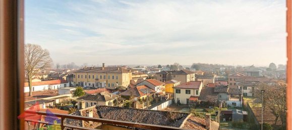 3 rooms Apartment in Besate, Italy No. 108617 15