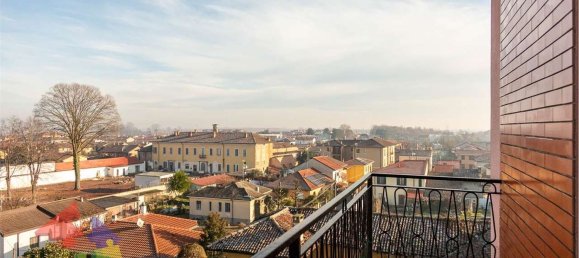 3 rooms Apartment in Besate, Italy No. 108617 10