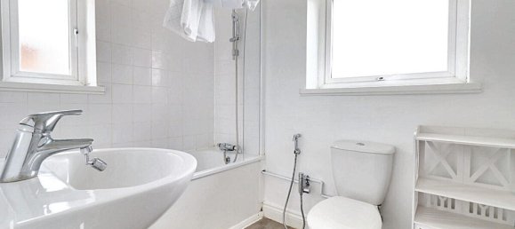 3 bedrooms House in Hounslow, United Kingdom No. 5052 10