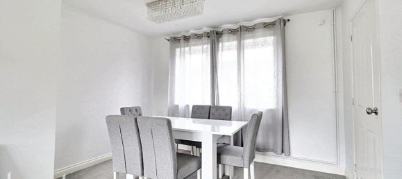 3 bedrooms House in Hounslow, United Kingdom No. 5052 4