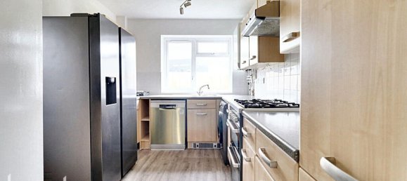 3 bedrooms House in Hounslow, United Kingdom No. 5052 5