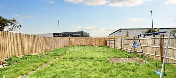 3 bedrooms House in Hounslow, United Kingdom No. 5052 11