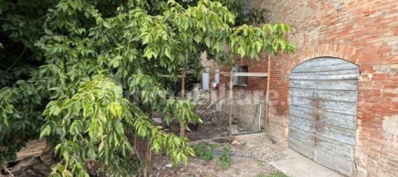 6 bedrooms House in Bomporto, Italy No. 338716 2