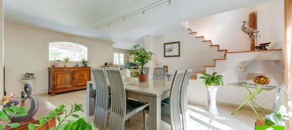 4 bedrooms House in Montceaux, France No. 337854 9