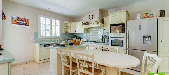 4 bedrooms House in Montceaux, France No. 337854 8