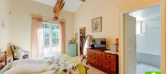 4 bedrooms House in Montceaux, France No. 337854 15