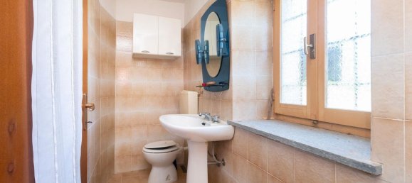 3-salle Maison à Barge, Italy No. 143060 18