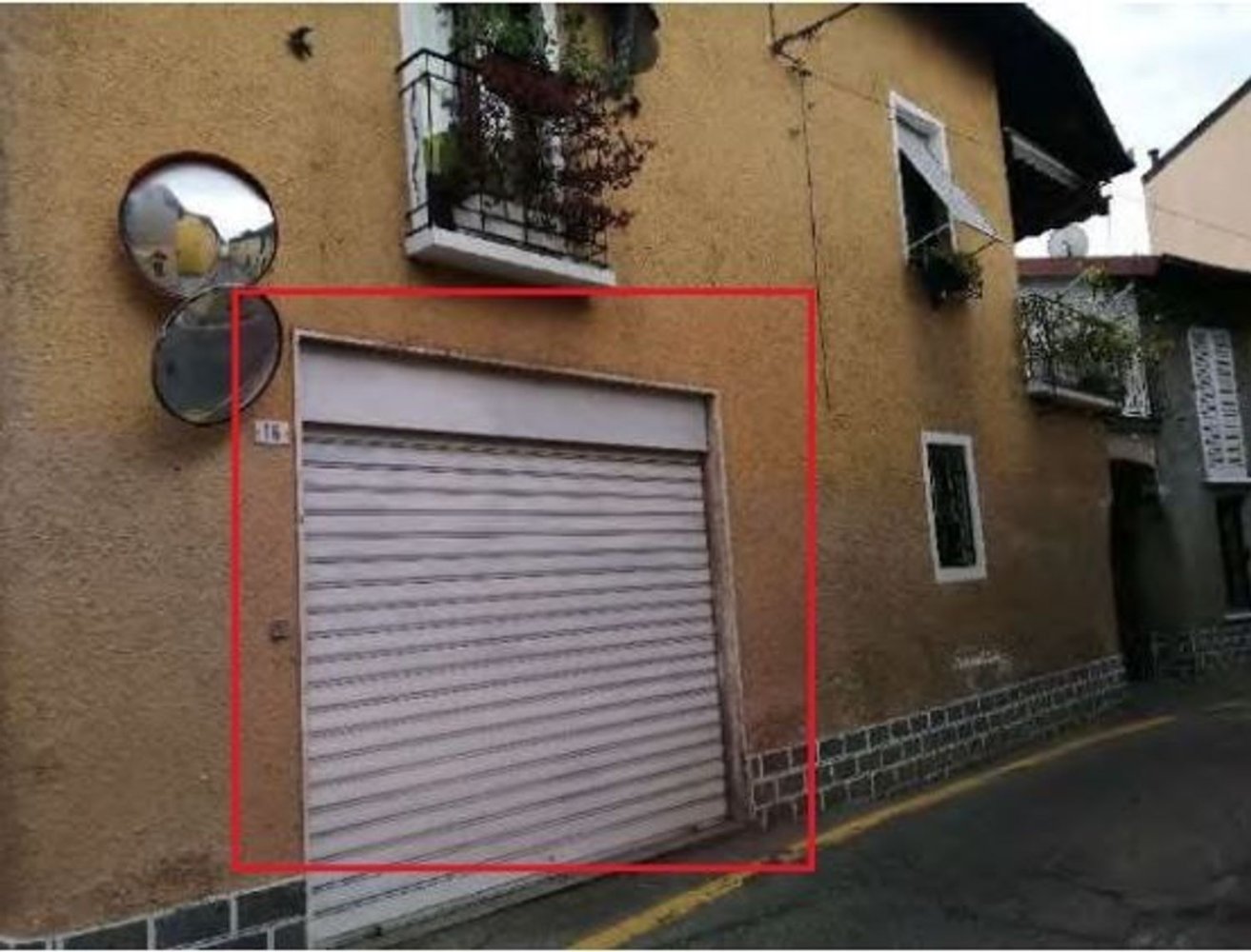  عقار تجاري في Golasecca, Italy 52متر مربع رقم 98224