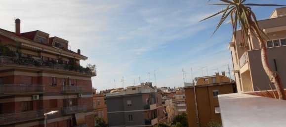 3 bedrooms Apartment in Rome, Italy No. 335476 4