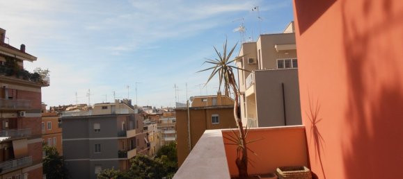 3 bedrooms Apartment in Rome, Italy No. 335476 3