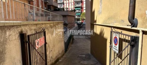 Garage in Mantua, Italy 11m², Nr. 354635 4